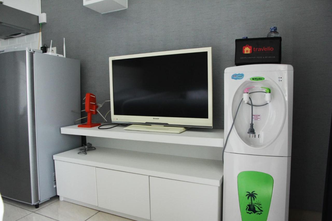Modern And Comfortable Studio Apartment Springlake Summarecon Near Summarecon By Travelio Bekasi Buitenkant foto