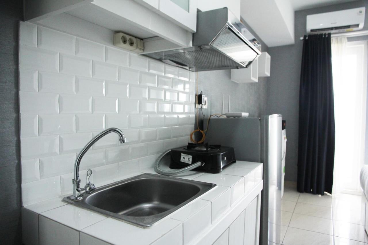 Modern And Comfortable Studio Apartment Springlake Summarecon Near Summarecon By Travelio Bekasi Buitenkant foto