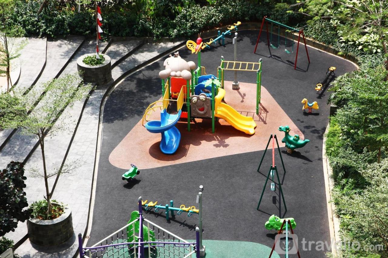 Modern And Comfortable Studio Apartment Springlake Summarecon Near Summarecon By Travelio Bekasi Buitenkant foto
